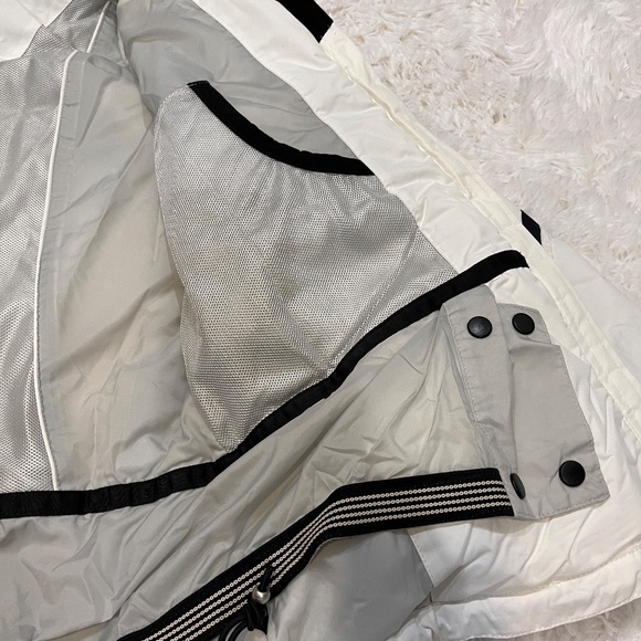 Obermeyer | Women’s Ski Parka “Paris” | White with accents | Womens Size L | NWT - Picture 9 of 14
